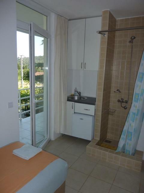 Mini Apartments Natasha Sutomore Exterior foto